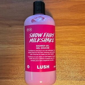 Lush Snow Fairy Milkshake shower gel (500ml)! 
Unused